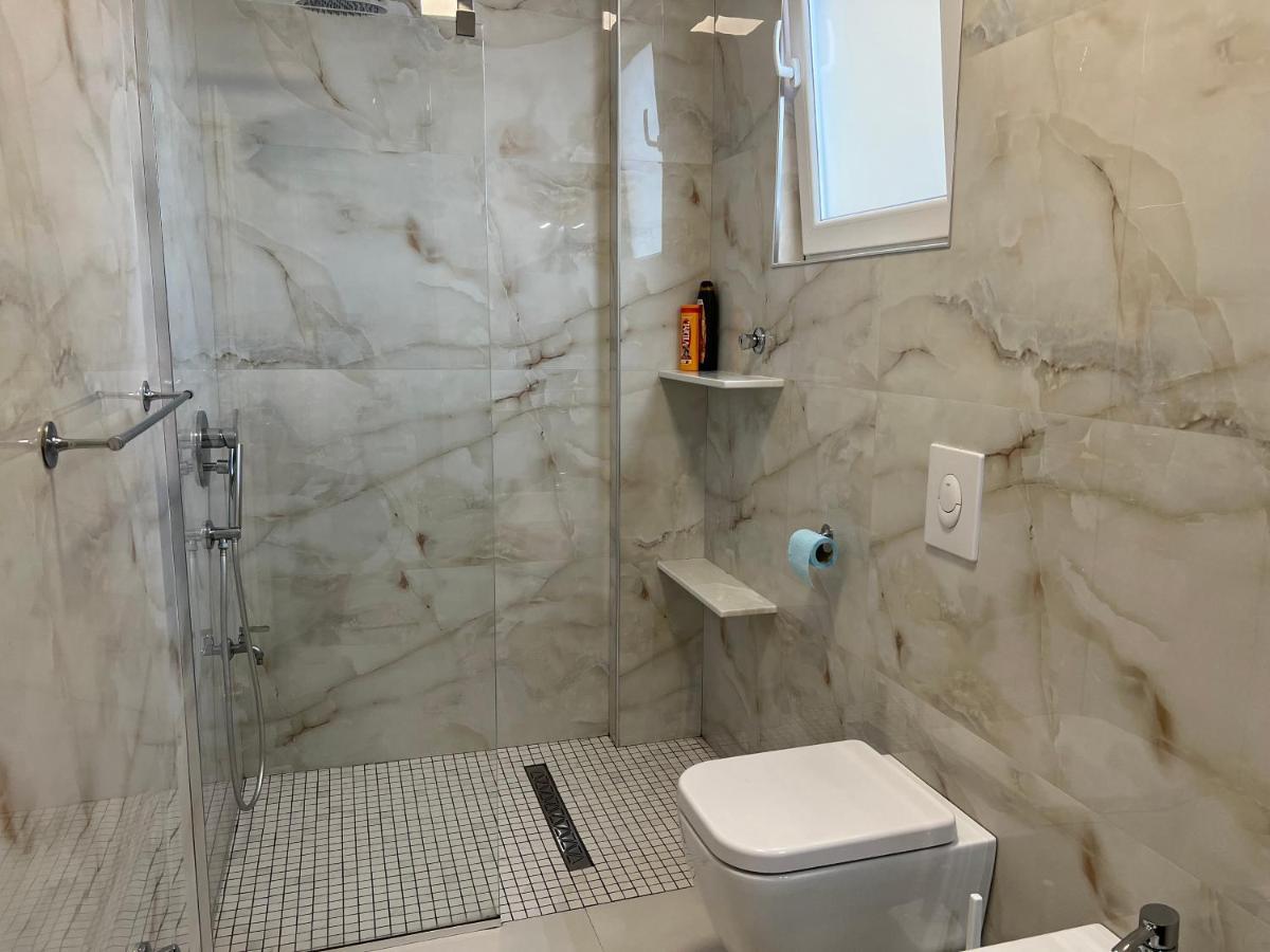 Grand New Bazaar Apartamento Tirana